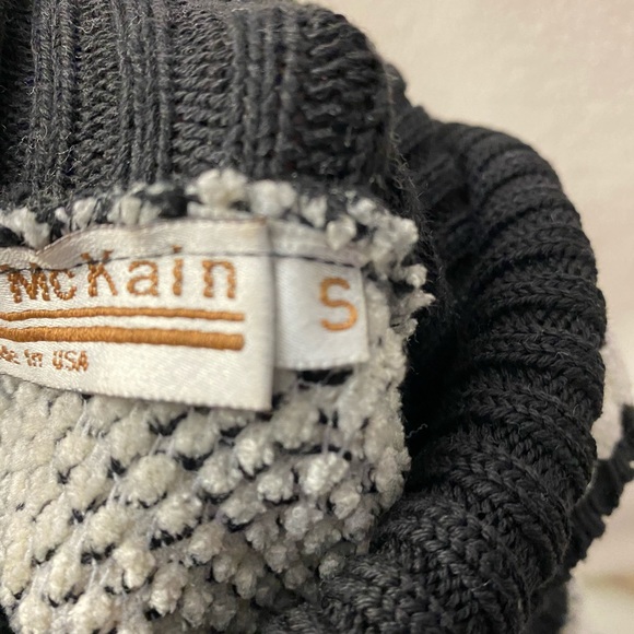 Vintage 80’s Delia McKain Houndstooth Turtle Neck - Picture 6 of 7